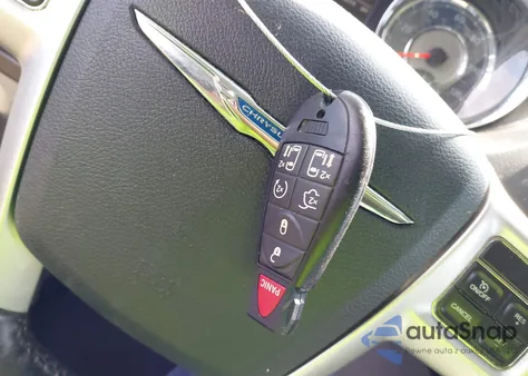 2015 Chrysler Town & Country Touring from USA, damaged, VIN 2C4RC1BGXFR520719